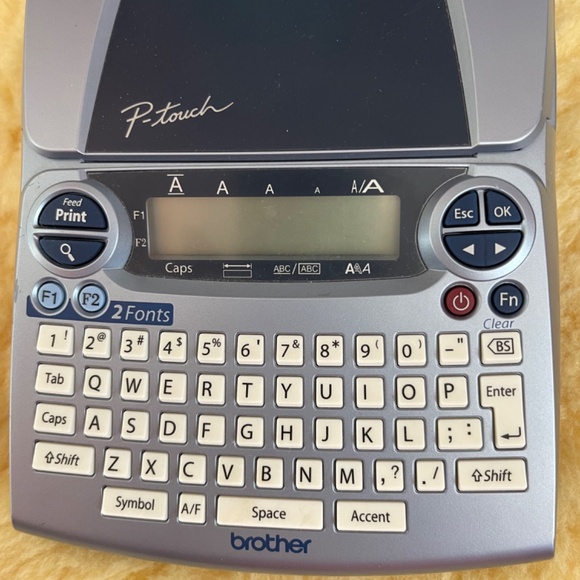 BROTHER LABEL PRINTER - Picture 4 of 5